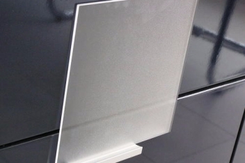 Low Iron Pattern Glass